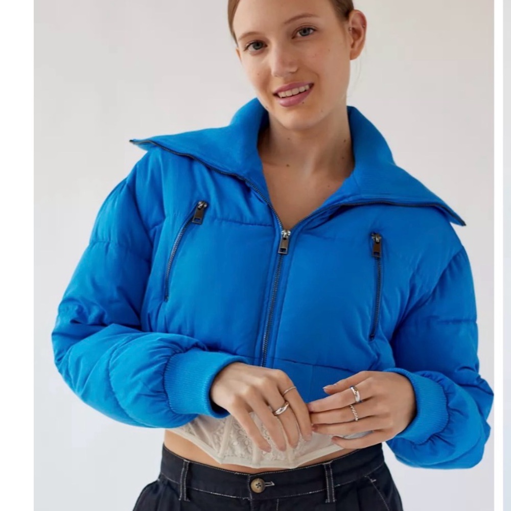 Urban Outfitters Blue Cropped Puffer Jacket S